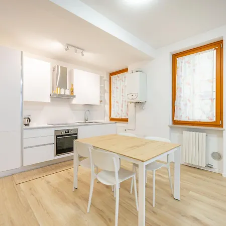 Arena Flat: Centre Daire Verona