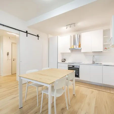 Arena Flat: Centre Daire *