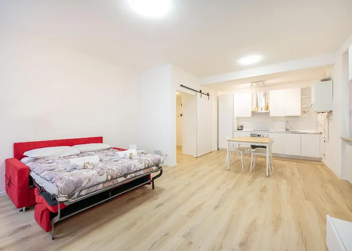 Arena Flat: Centre