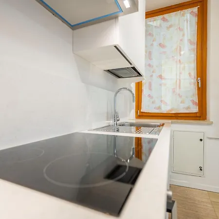 Arena Flat: Centre *